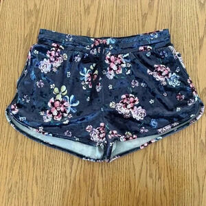 Simon’s velvet floral lounge shorts with stretchy waist